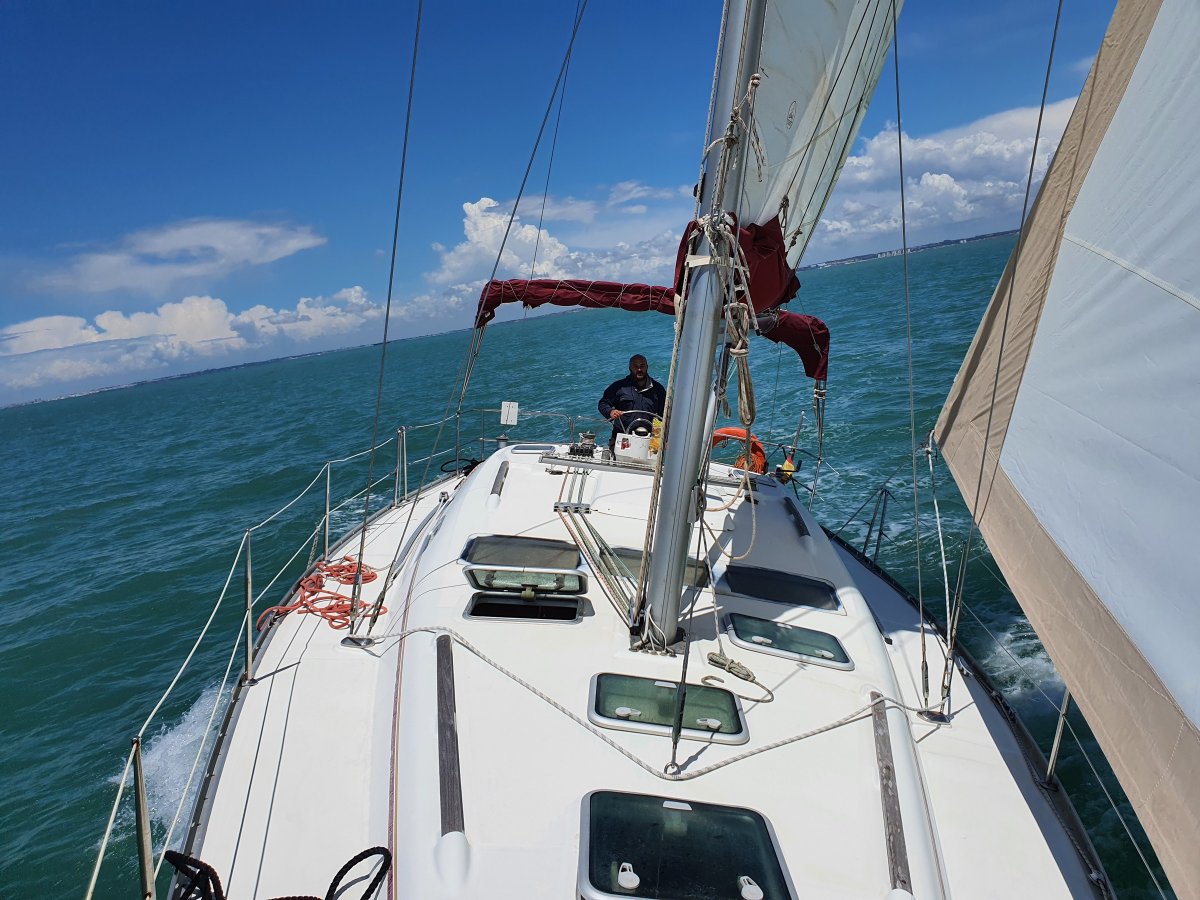 Vela nello stretto di Gibilterra da Cadice a Barbate